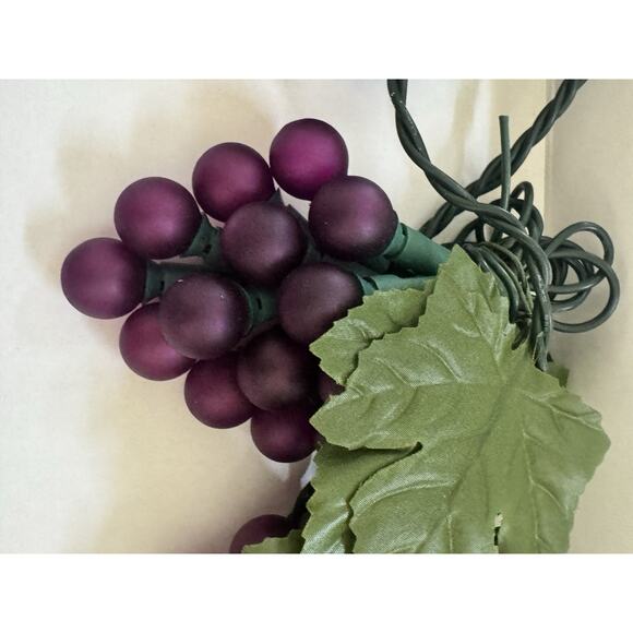 Set of PURPLE CLUSTER LIGHTS 6 Clusters On String Indoor/Outdoor NEW - Picture 3 of 7